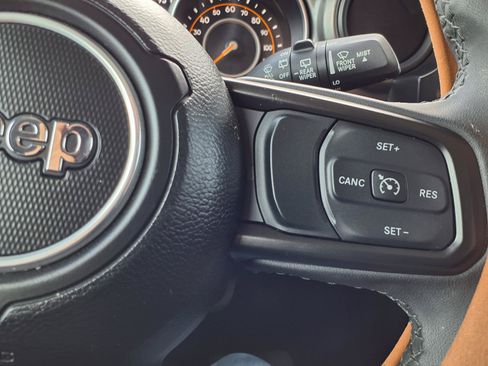 Used 2023 Jeep Wrangler Unlimited Sport AWD/4WD image 19
