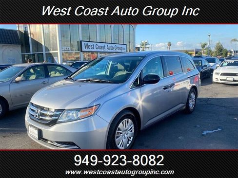 Used 2016 Honda Odyssey LX image 1