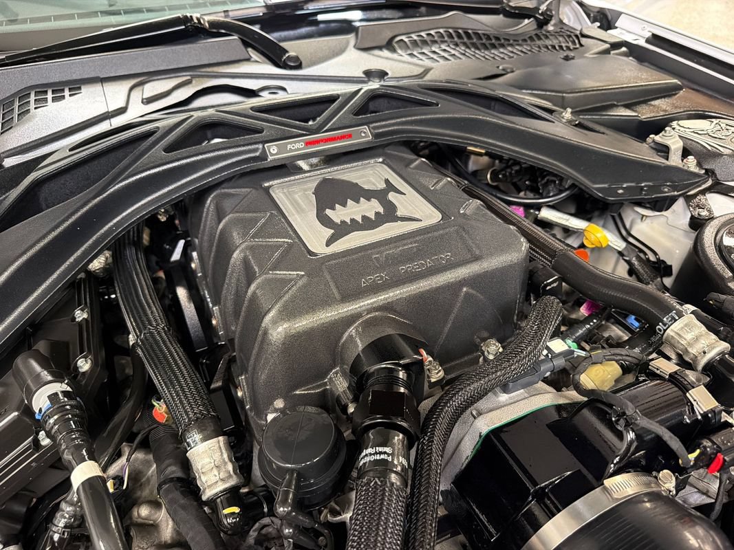 Used 2020 Ford Mustang Shelby GT500 w/ Technology Package RWD image 38
