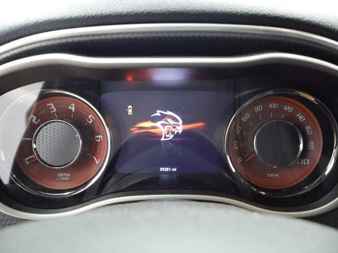 Used 2018 Dodge Challenger SRT Hellcat RWD image 19