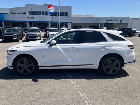 Used 2022 Genesis GV70 3.5T Sport w/ Sport Prestige Package AWD/4WD image 4