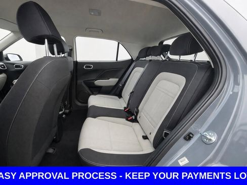 Used 2020 Hyundai Venue SEL FWD image 15