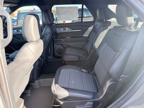 New 2026 Ford Explorer ST-Line w/ ST-Line Street Pack RWD image 21