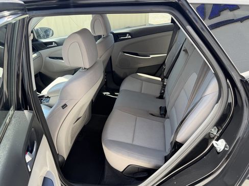 Used 2016 Hyundai Tucson SE w/ Option Group 02 AWD/4WD image 19