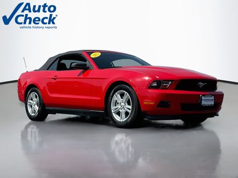Used 2012 Ford Mustang Convertible RWD image 1