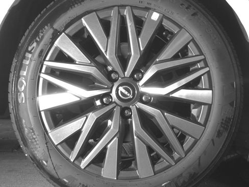 Used 2025 Nissan Altima 2.5 SV FWD image 15