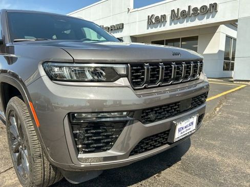 New 2026 Jeep Grand Cherokee Limited AWD/4WD image 4