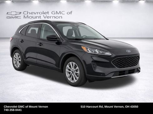 Used 2021 Ford Escape SE FWD image 2