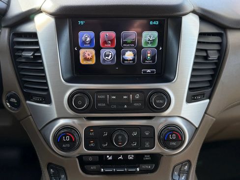 Used 2017 GMC Yukon XL SLT AWD/4WD image 27