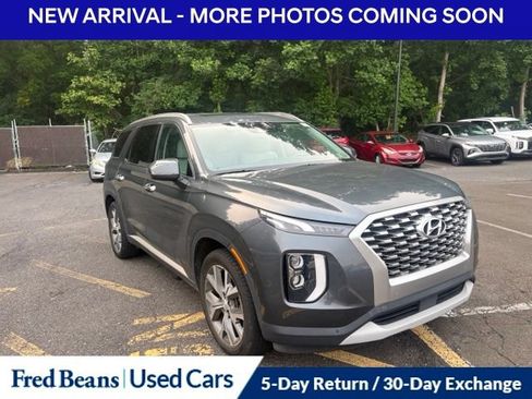 Used 2022 Hyundai Palisade SEL w/ Premium Package AWD/4WD image 3