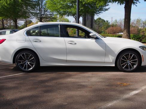 Used 2021 BMW 330i Sedan w/ Premium Package image 8