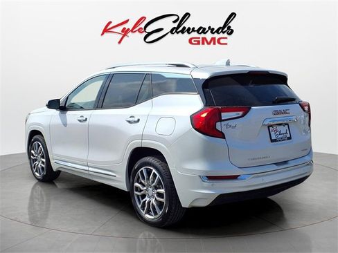 Used 2023 GMC Terrain Denali w/ Denali Premium Package image 7