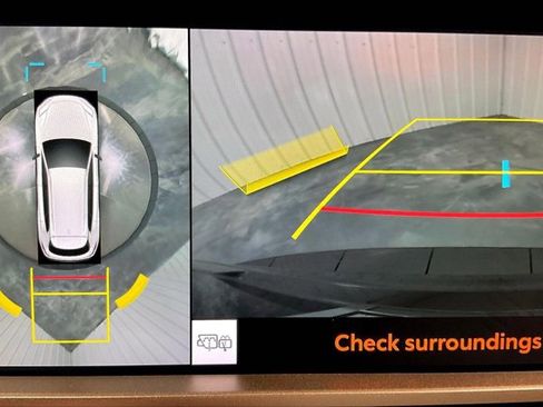 Used 2025 Toyota Crown Signia w/ Advanced Technology Package image 21