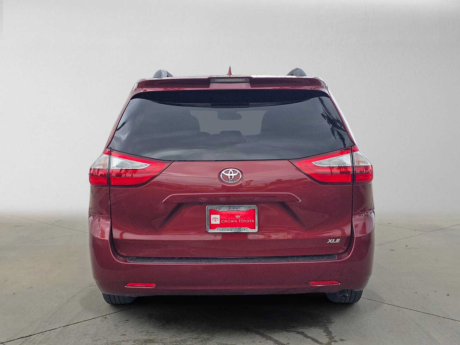 Used 2019 Toyota Sienna XLE FWD image 4