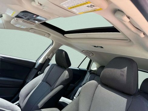 Used 2019 Subaru Impreza 2.0i Premium image 30