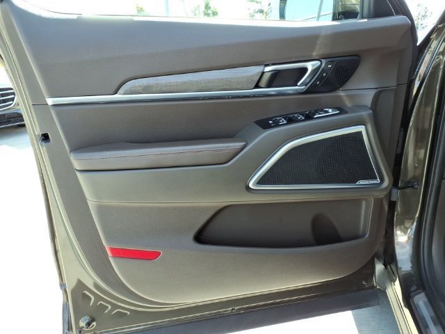 Used 2021 Kia Telluride SX FWD image 12