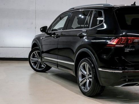 Used 2019 Volkswagen Tiguan SEL R-Line w/ 3rd Row Seat Package image 14