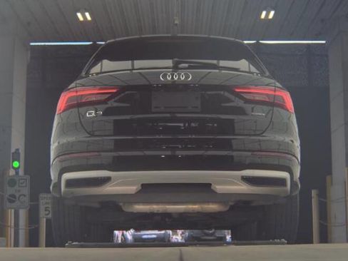 Used 2022 Audi Q3 2.0T Premium w/ Convenience Package image 8