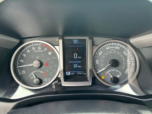 Used 2021 Toyota Tacoma SR5 image 20