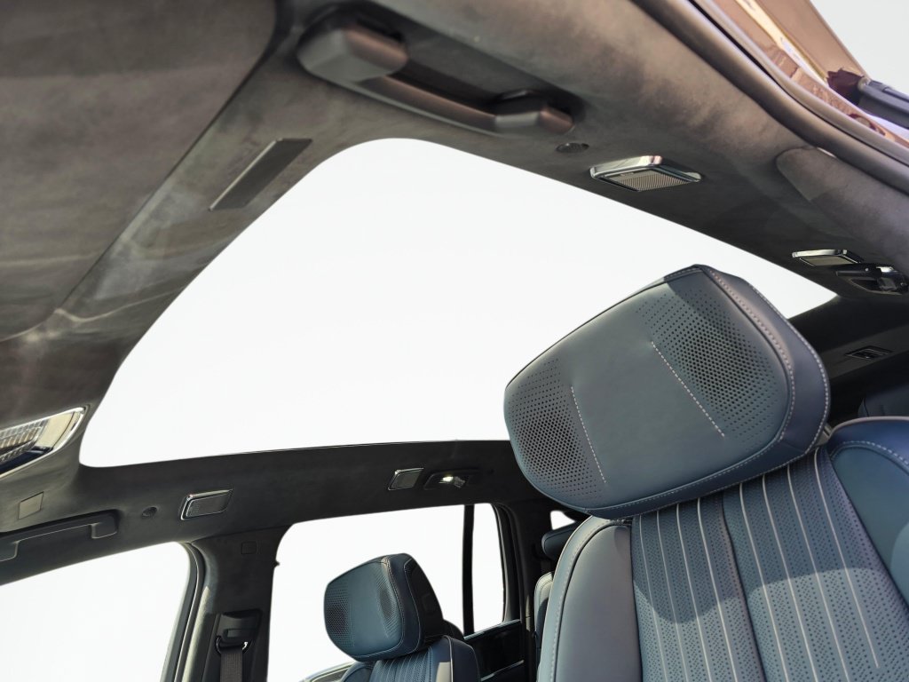 New 2025 Cadillac Escalade IQ Luxury 2 AWD/4WD image 26