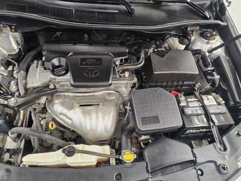 Used 2014 Toyota Camry SE FWD image 35
