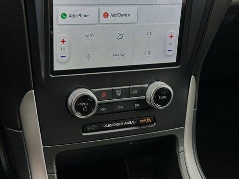 New 2024 Ford Edge SE w/ Black Appearance Package image 18