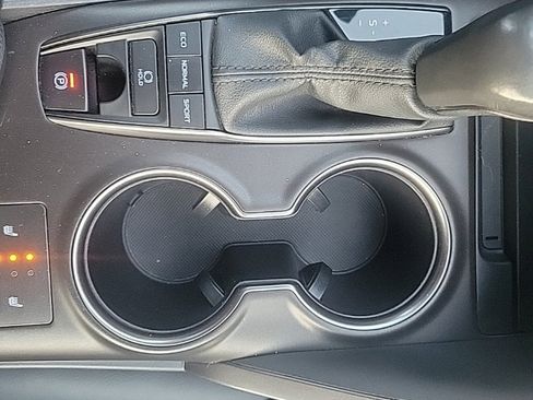 Used 2024 Toyota Camry XSE image 17