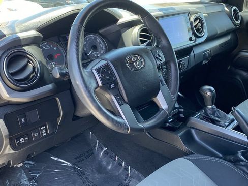 Certified 2020 Toyota Tacoma TRD Off-Road w/ Technology Package AWD/4WD image 22