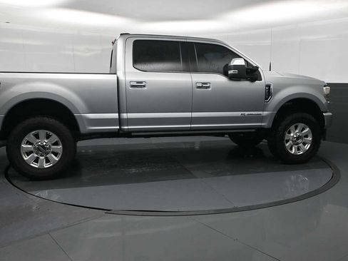 Used 2021 Ford F250 Platinum w/ FX4 Off-Road Package image 7