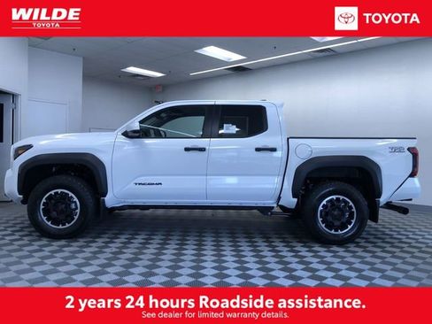 New 2026 Toyota Tacoma TRD Off-Road AWD/4WD image 3