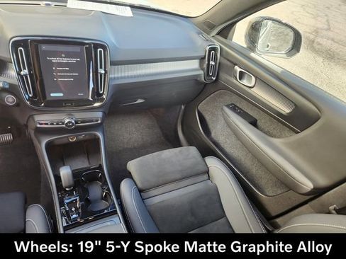 Certified 2025 Volvo XC40 B5 Plus image 13
