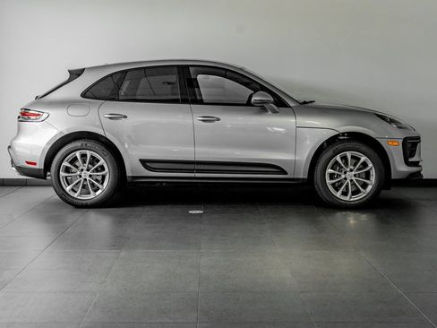 Certified 2026 Porsche Macan AWD/4WD image 8