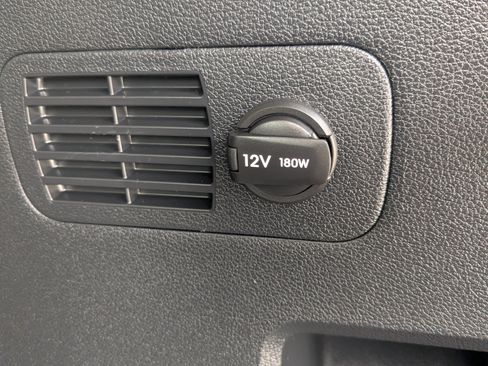 Used 2023 Hyundai Santa Fe SEL FWD image 16