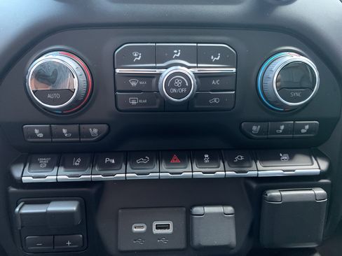 Used 2022 Chevrolet Silverado 3500 High Country w/ Safety Package II image 18