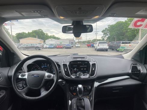 Used 2015 Ford Escape Titanium w/ Equipment Group 301A AWD/4WD image 9