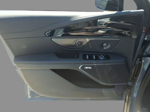 New 2026 Lincoln Nautilus Reserve AWD/4WD image 16