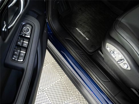 New 2026 Porsche Macan Turbo AWD/4WD image 8