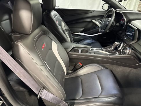 Used 2016 Chevrolet Camaro SS RWD image 34