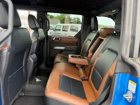 Used 2023 Ford Bronco Outer Banks w/ Sasquatch Package AWD/4WD image 15