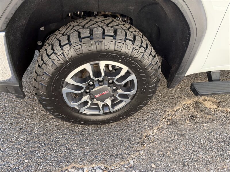 Used 2021 GMC Sierra 2500 SLT AWD/4WD image 15