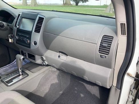 Used 2019 Nissan Frontier S image 37