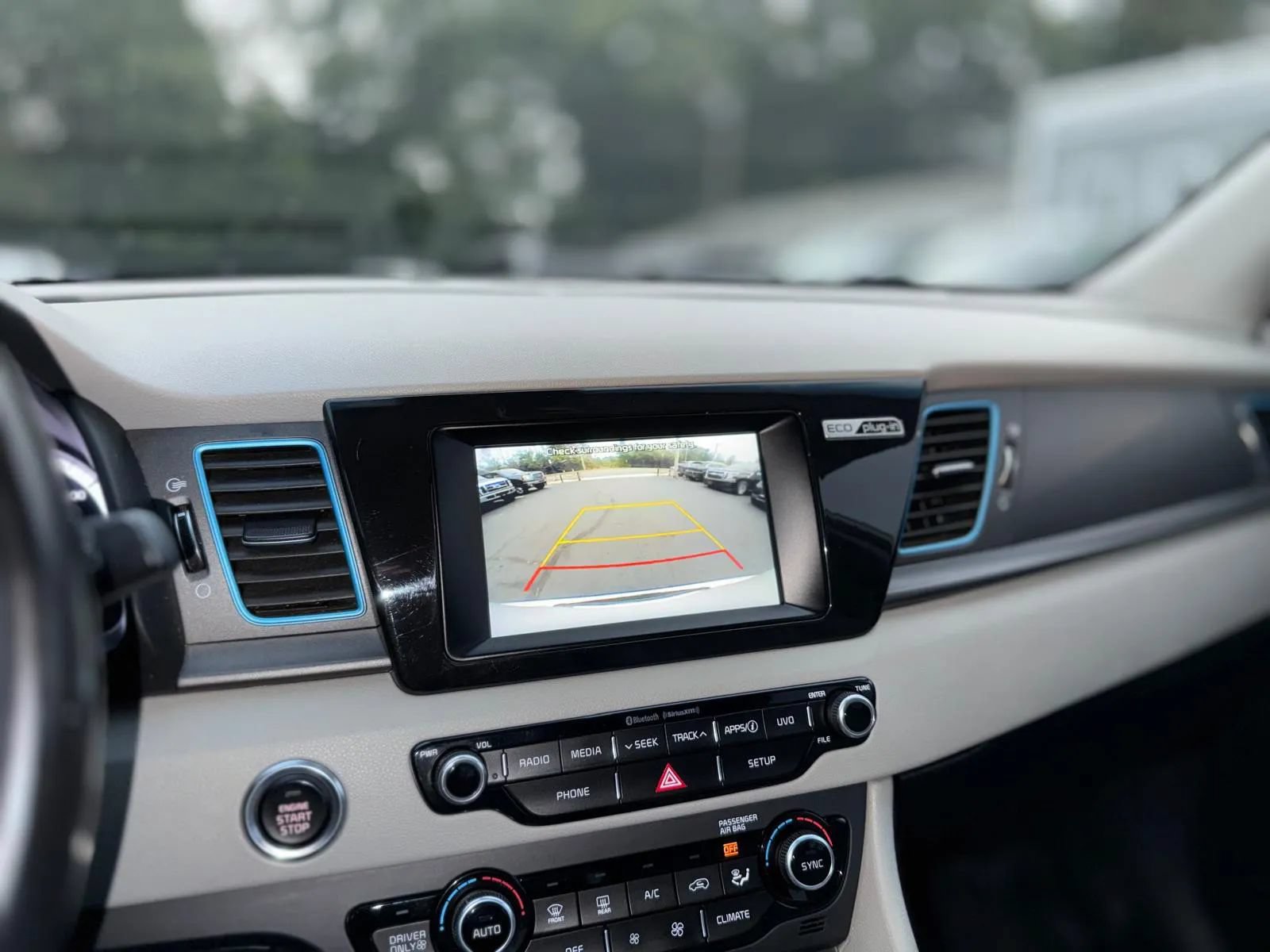 Used 2019 Kia Niro LX FWD image 19