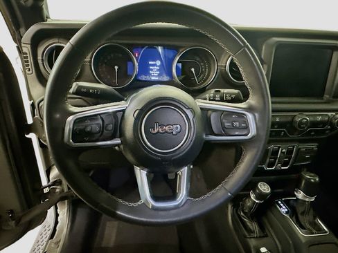 Used 2023 Jeep Wrangler Sahara image 18
