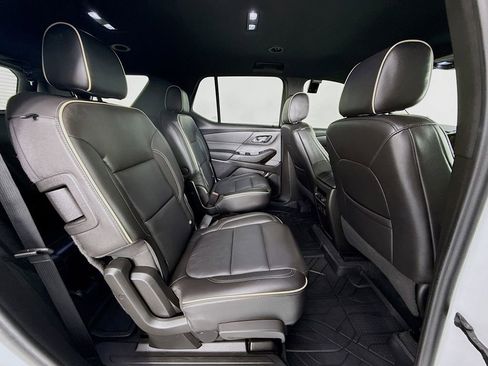 Used 2023 Chevrolet Traverse Premier AWD/4WD image 29