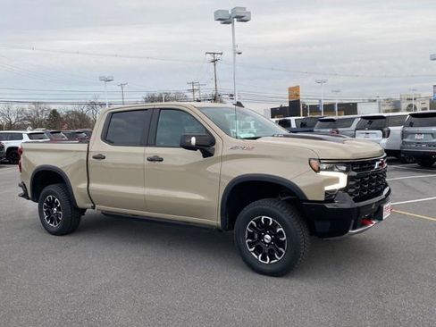 Used 2023 Chevrolet Silverado 1500 ZR2 image 7