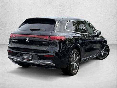Used 2023 Mercedes-Benz EQS 580 4MATIC SUV image 5
