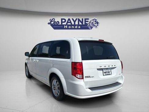 Used 2020 Dodge Grand Caravan SE FWD image 5