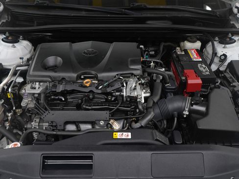 Used 2020 Toyota Camry XSE w/ Navigation Package image 25