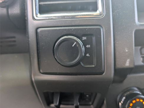 Used 2018 Ford F250 XLT AWD/4WD image 17