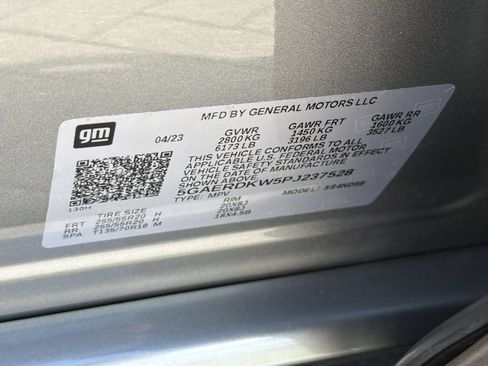 Used 2023 Buick Enclave Avenir w/ Avenir Technology Package FWD image 32